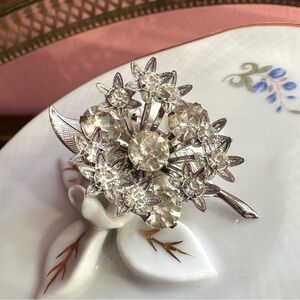 1960's Art Nouveau Floral Crystal Bouquet Rhinestone Brooch